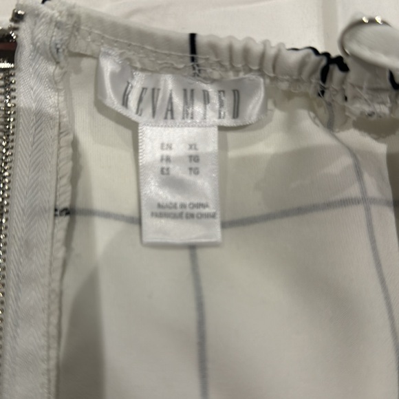 Revamped- Canadian design. Sexy crop top - Picture 7 of 7